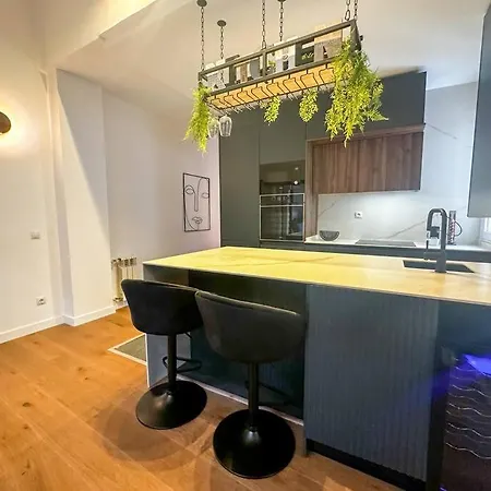 Appartamento Penthouse Gran-Via Luxury Private Flat - 2Bd Madrid Esterno foto